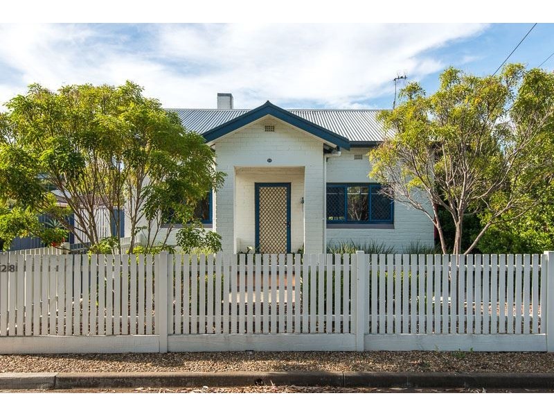 28 Graham Street, Victor Harbor SA 5211