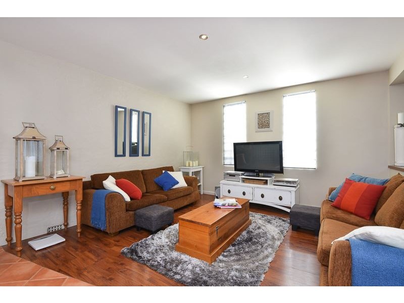 28 Graham Street, Victor Harbor SA 5211
