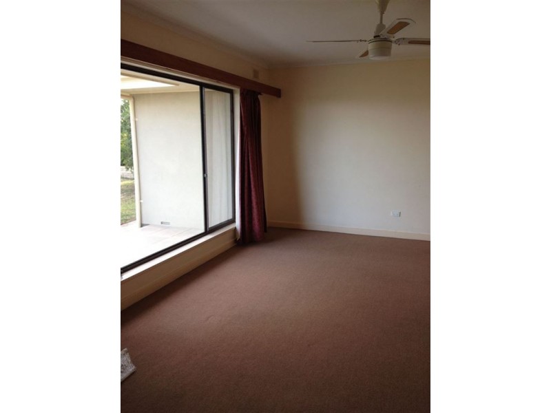 21 Sutherland Ave, Hayborough SA 5211