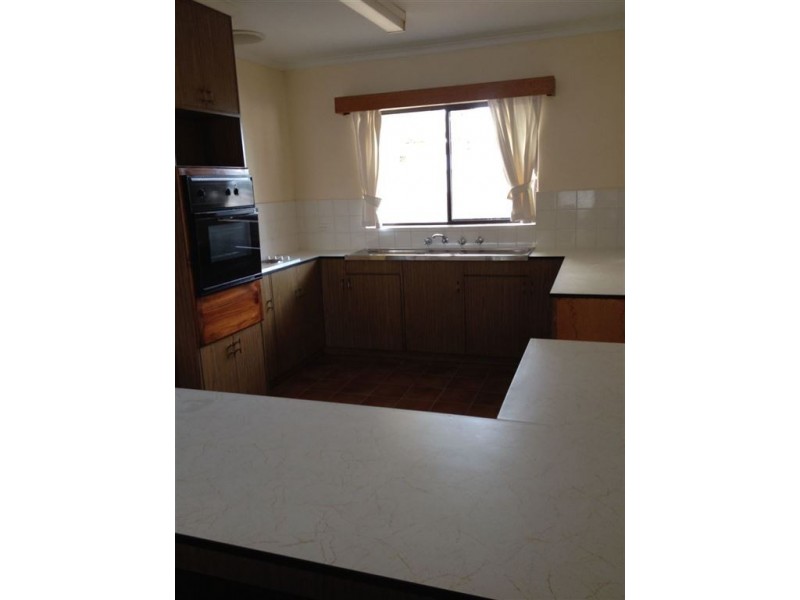 21 Sutherland Ave, Hayborough SA 5211