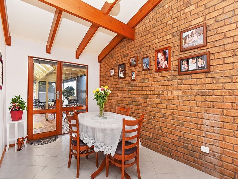 56 Renown Avenue, Victor Harbor SA 5211