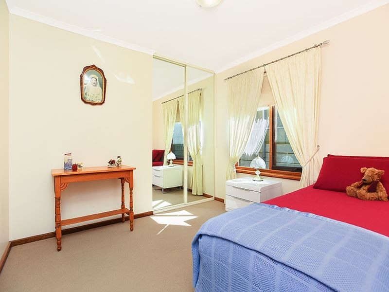 56 Renown Avenue, Victor Harbor SA 5211