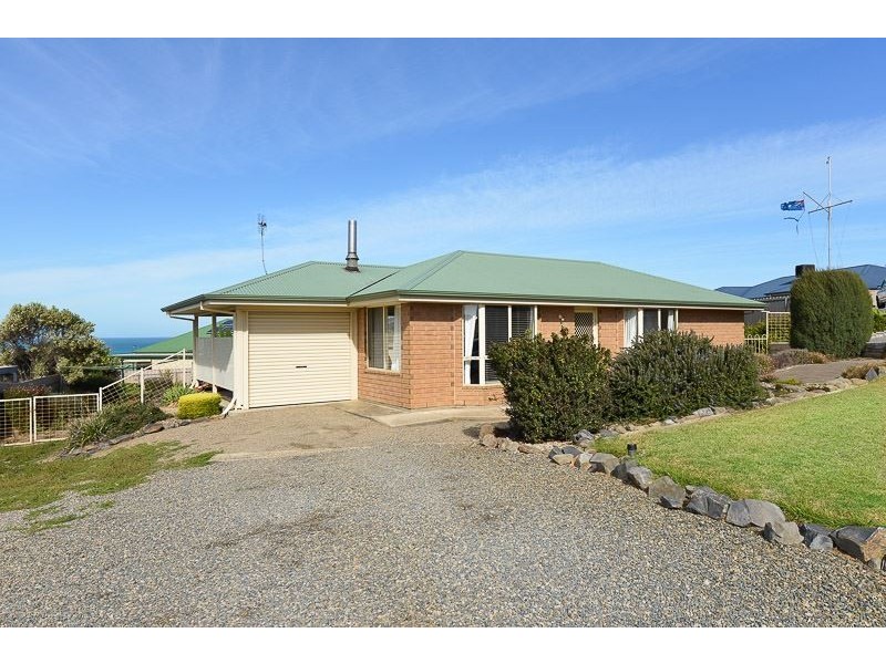 11 Orca Place, Encounter Bay SA 5211