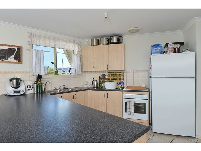 11 Orca Place, Encounter Bay SA 5211