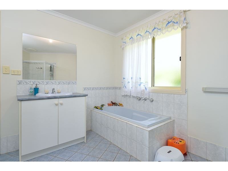 11 Orca Place, Encounter Bay SA 5211