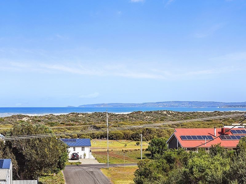 22 Hazel Street, Goolwa Beach SA 5214