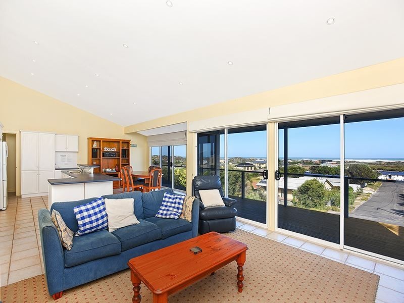 22 Hazel Street, Goolwa Beach SA 5214