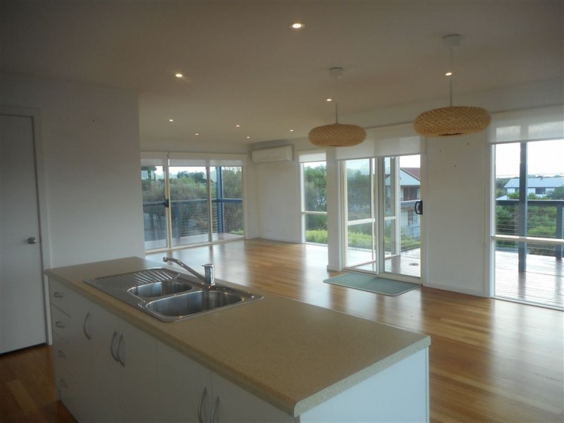 8 Gordon Street, Goolwa Beach SA 5214