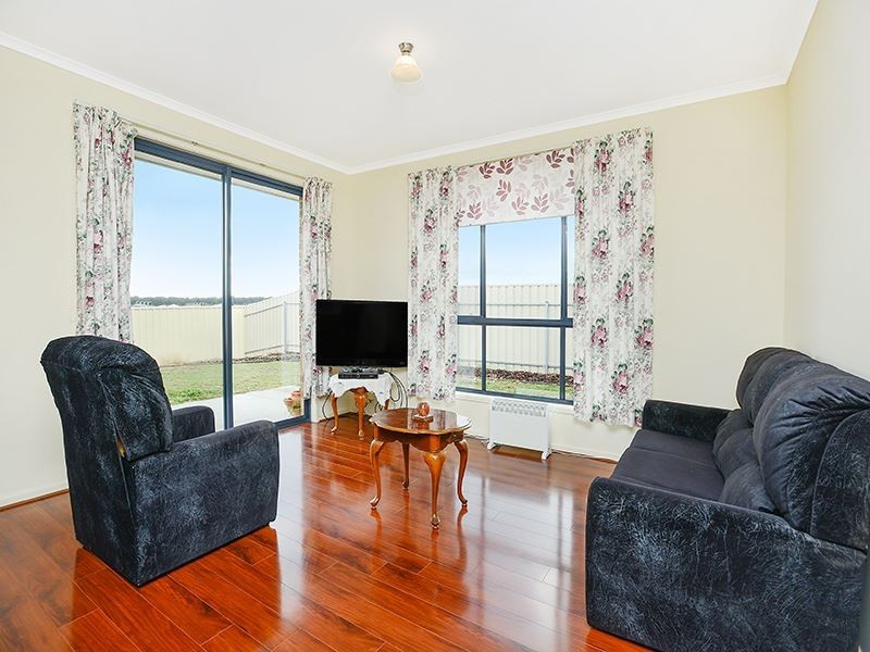 107 Excelsior Parade, Hindmarsh Island SA 5214