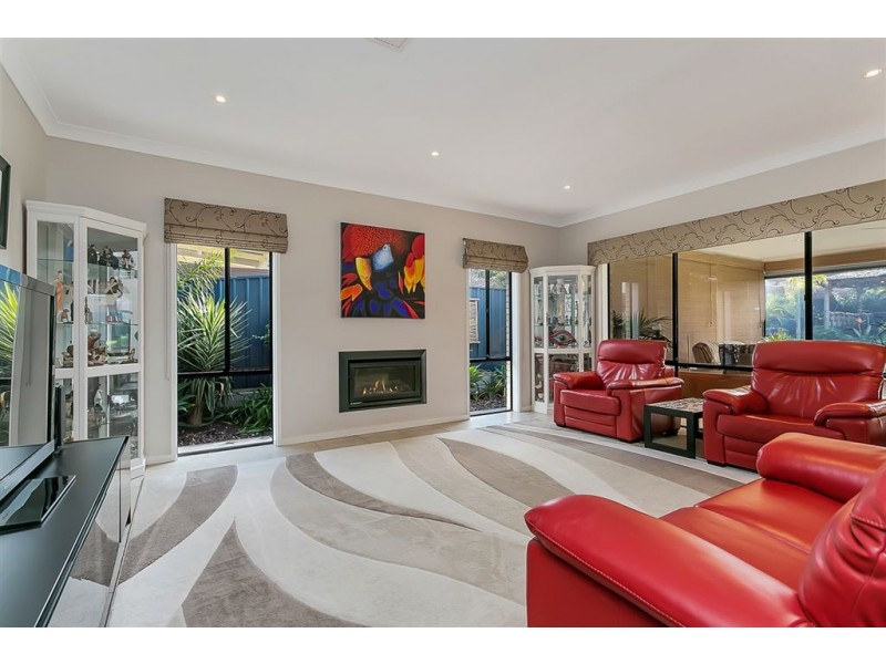 54 Hill Street, Victor Harbor SA 5211