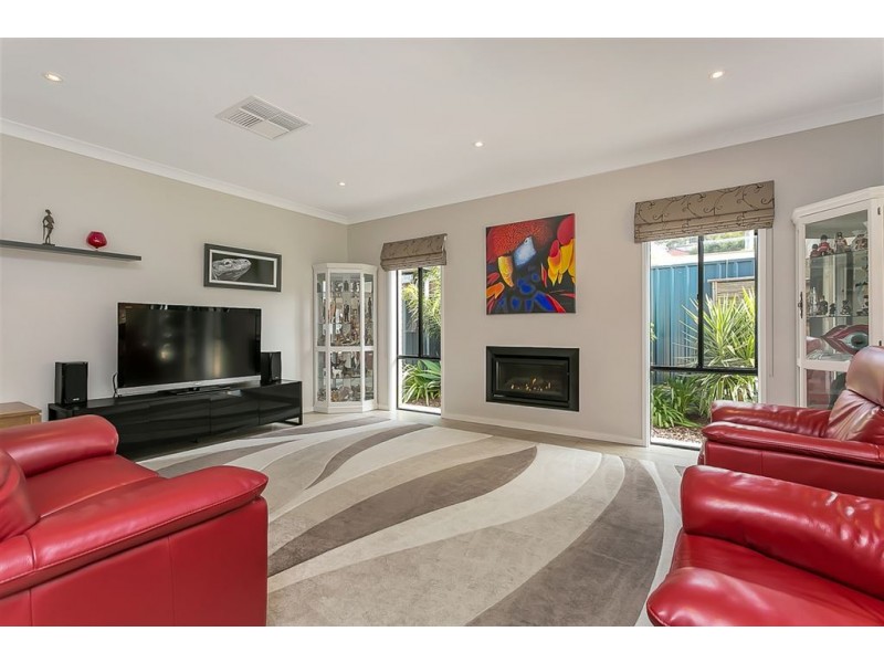 54 Hill Street, Victor Harbor SA 5211