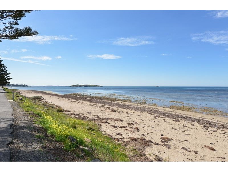 42 Ainslie Roberts Drive, Encounter Bay SA 5211