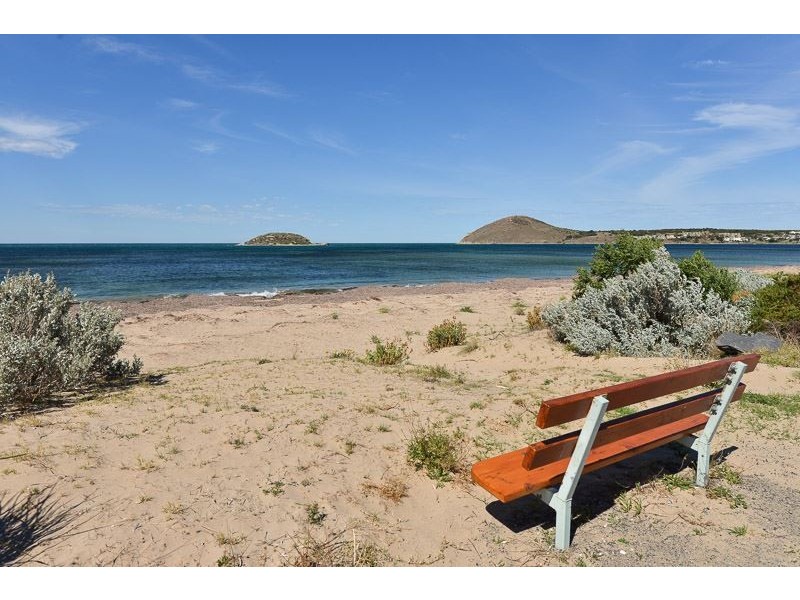 42 Ainslie Roberts Drive, Encounter Bay SA 5211