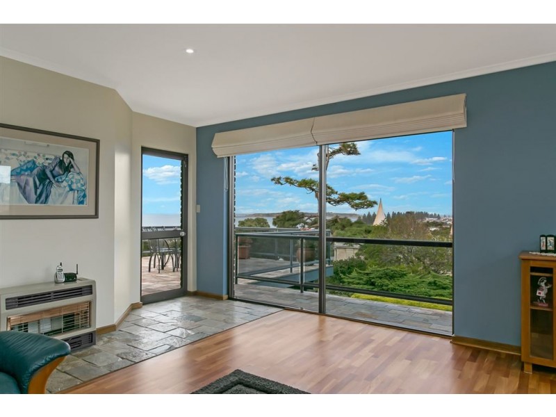 16 Adare Avenue, Mccracken SA 5211