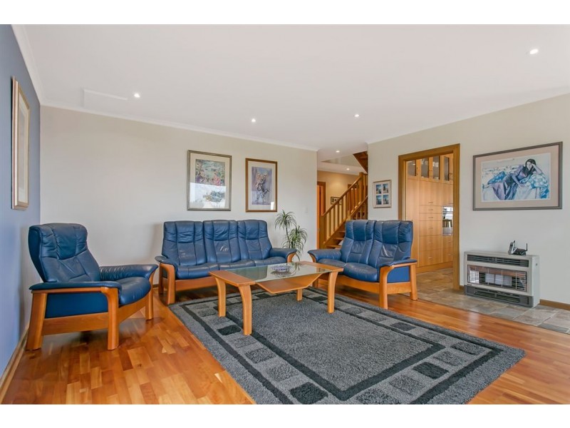 16 Adare Avenue, Mccracken SA 5211