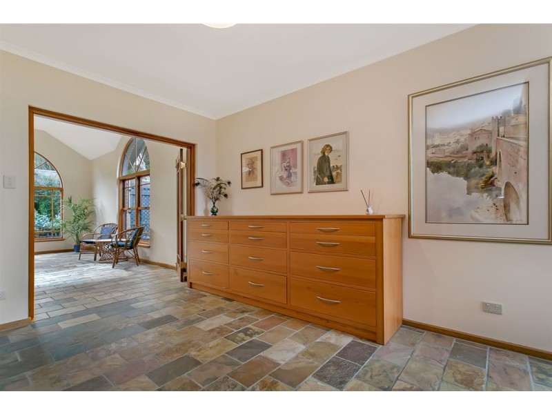 16 Adare Avenue, Mccracken SA 5211