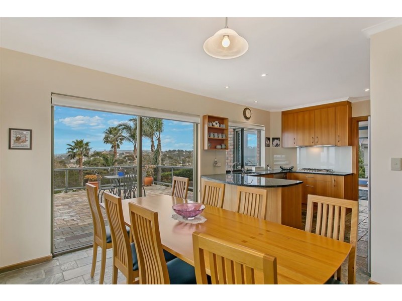 16 Adare Avenue, Mccracken SA 5211