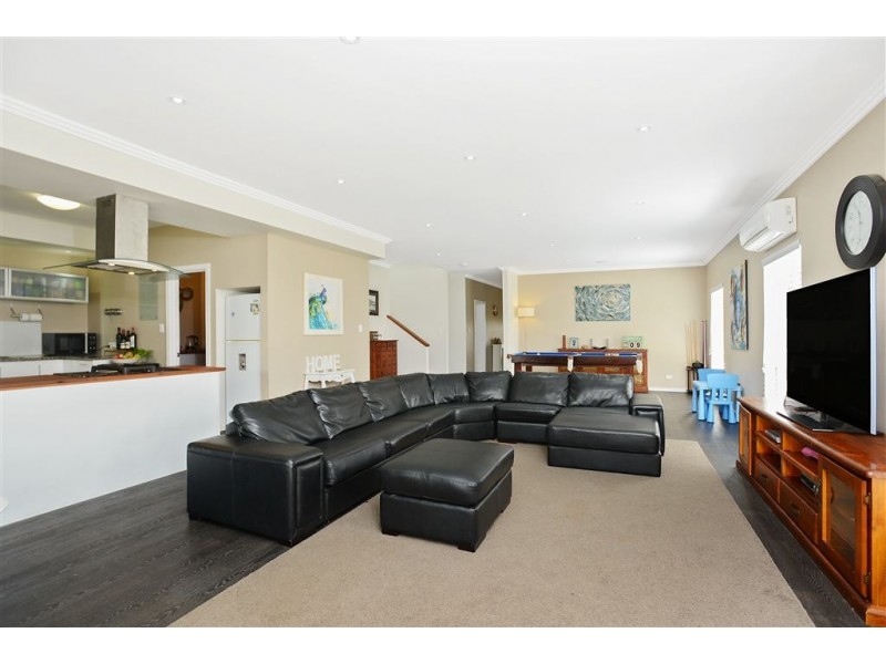 8 Charles Street, Middleton SA 5213