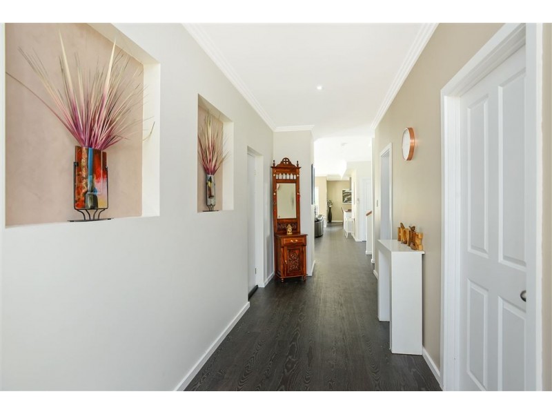 8 Charles Street, Middleton SA 5213