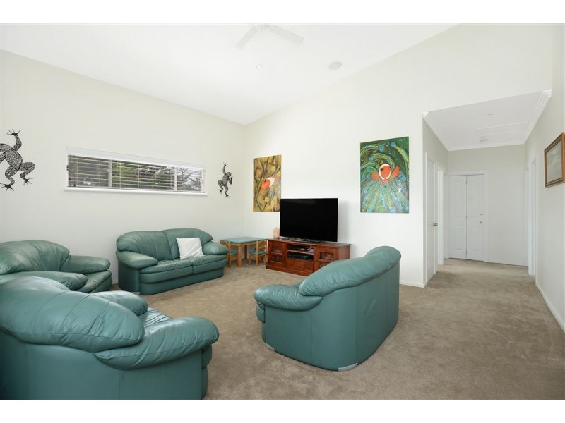 8 Charles Street, Middleton SA 5213