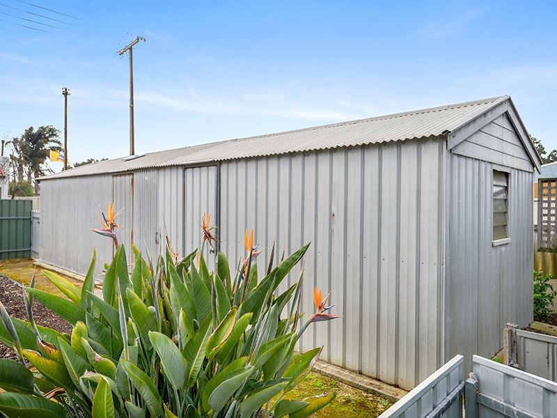 4 Granite Street, Victor Harbor SA 5211