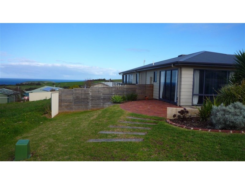 6 Hump Back Road, Encounter Bay SA 5211