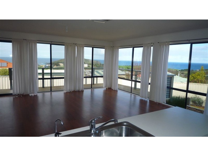 6 Hump Back Road, Encounter Bay SA 5211