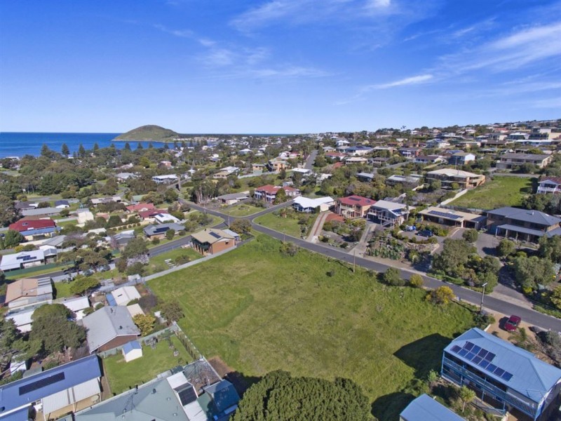 18 & 20 Laurie Avenue, Encounter Bay SA 5211