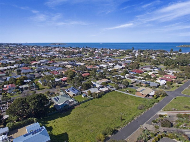 18 & 20 Laurie Avenue, Encounter Bay SA 5211