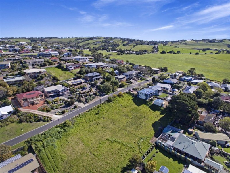 18 & 20 Laurie Avenue, Encounter Bay SA 5211