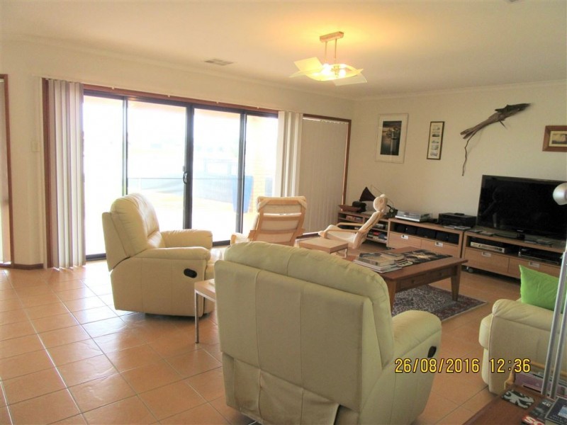 61 Wentworth Parade, Hindmarsh Island SA 5214