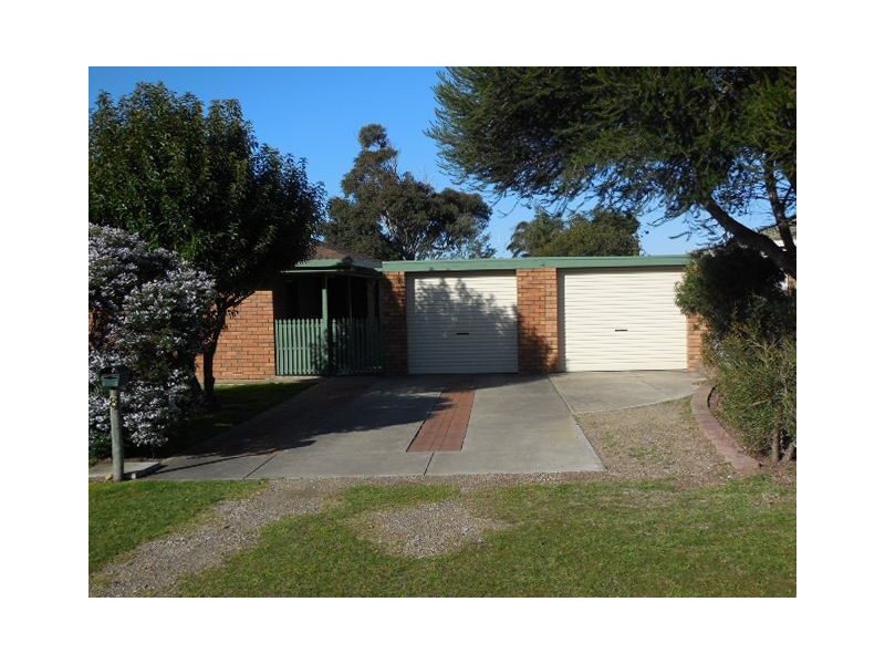 8 Burt Avenue, Goolwa North SA 5214