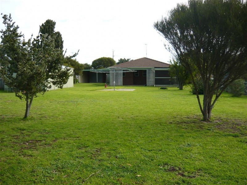 8 Burt Avenue, Goolwa North SA 5214