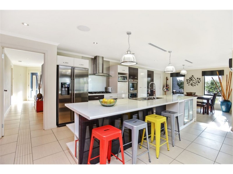 16 Arcadia Avenue, Hindmarsh Island SA 5214