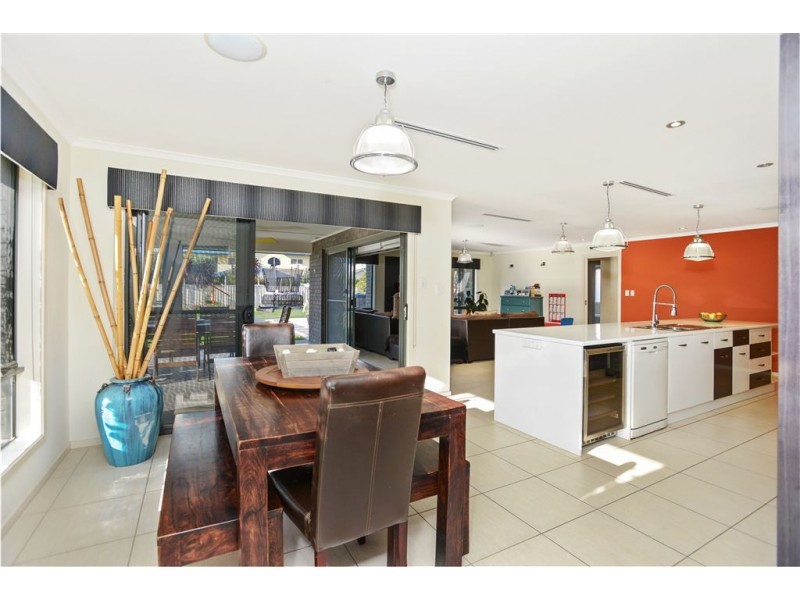 16 Arcadia Avenue, Hindmarsh Island SA 5214