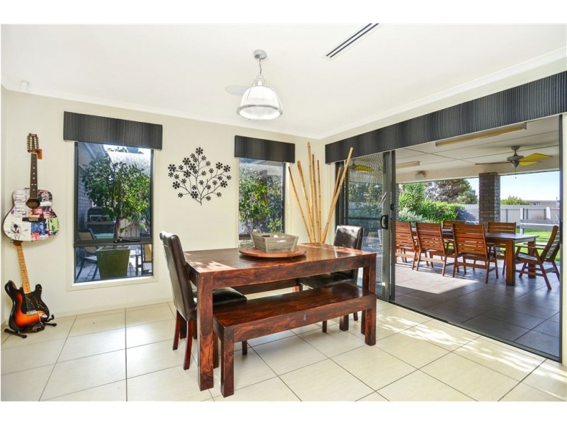16 Arcadia Avenue, Hindmarsh Island SA 5214