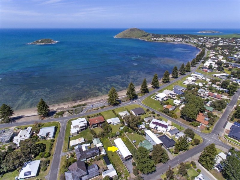 4a Petrel Avenue, Encounter Bay SA 5211