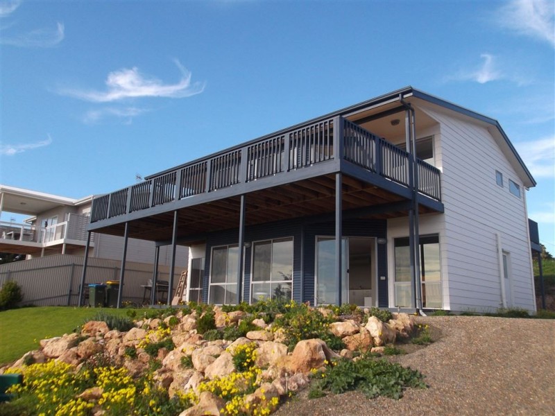 8 Hero Avenue, Middleton SA 5213