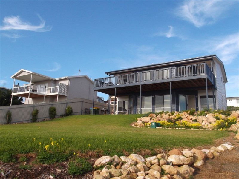 8 Hero Avenue, Middleton SA 5213