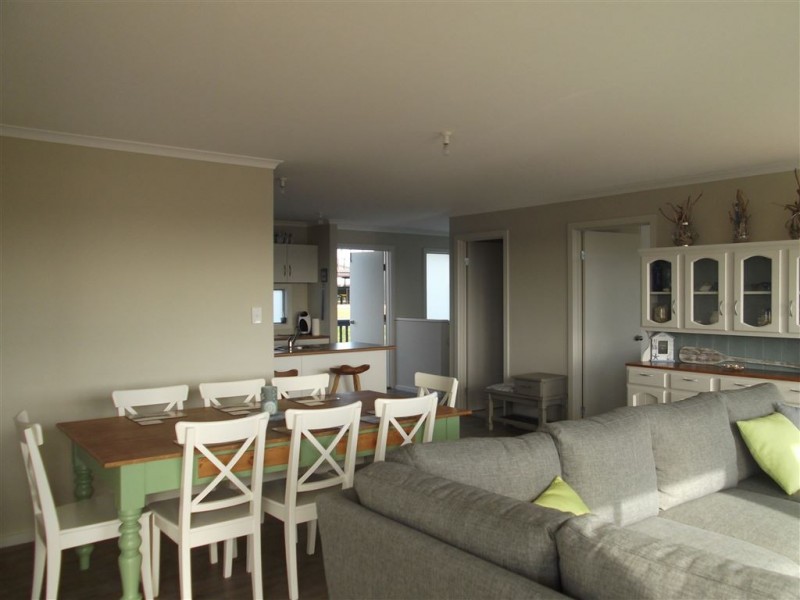 8 Hero Avenue, Middleton SA 5213