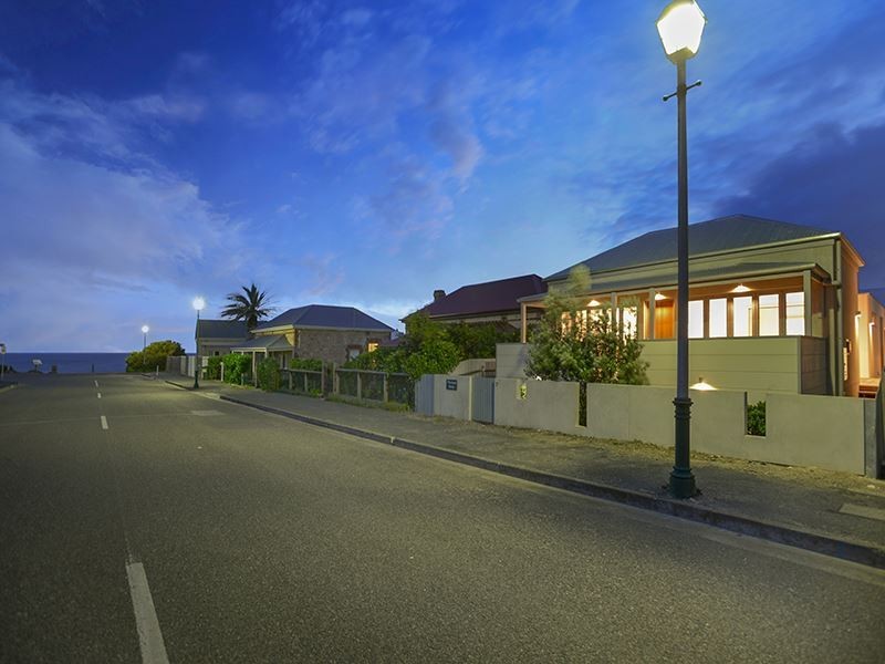 7 The Strand, Port Elliot SA 5212