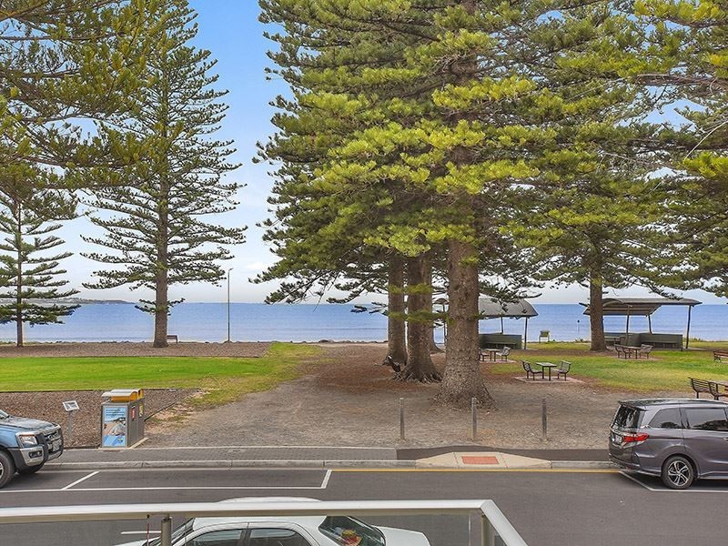 1/2-5 Flinders Parade, Victor Harbor SA 5211