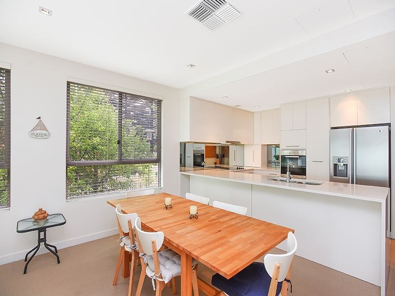 1/2-5 Flinders Parade, Victor Harbor SA 5211