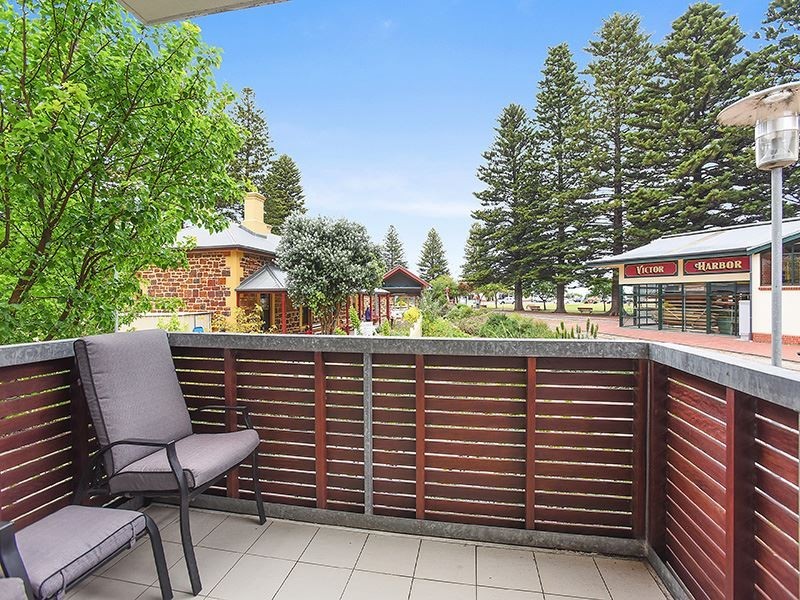 1/2-5 Flinders Parade, Victor Harbor SA 5211