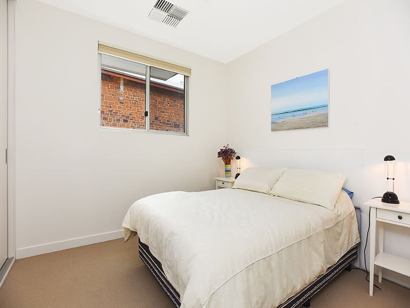 1/2-5 Flinders Parade, Victor Harbor SA 5211