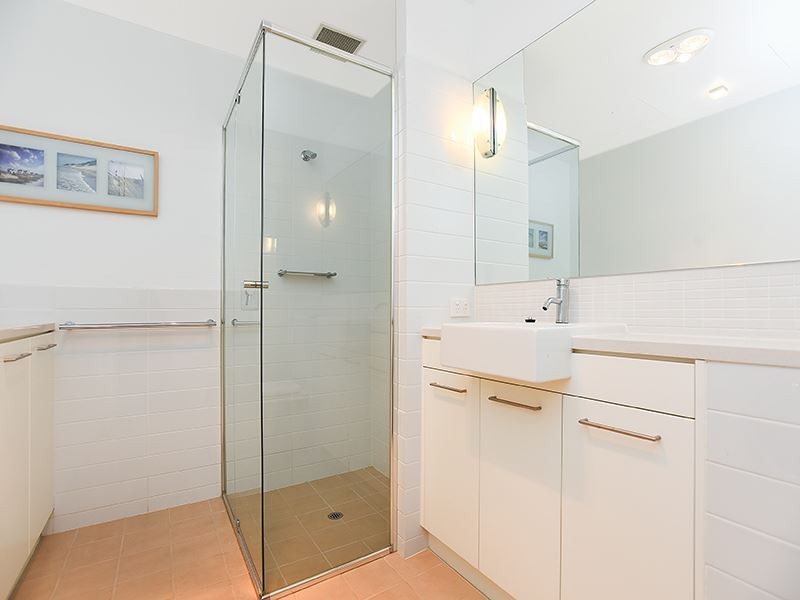 1/2-5 Flinders Parade, Victor Harbor SA 5211