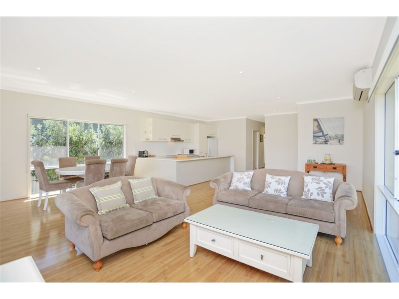 6 Charles Street, Middleton SA 5213