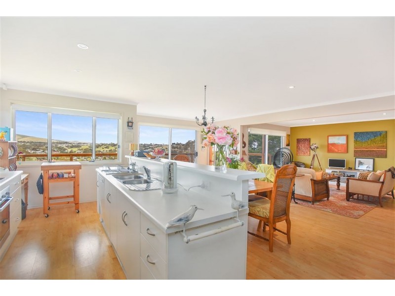 33 Gum Avenue, Victor Harbor SA 5211