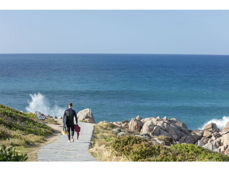 Lt 71 North Terrace, Port Elliot SA 5212