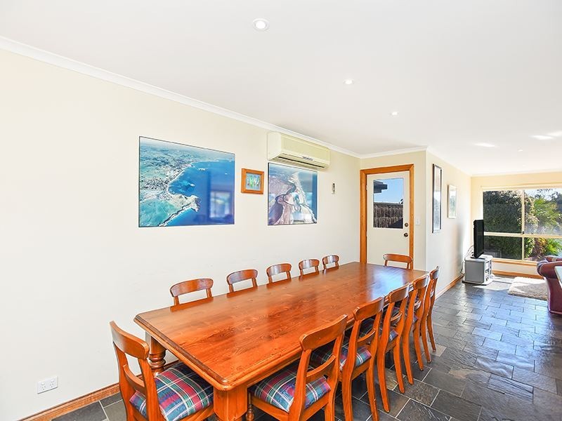 2 Clipper Court, Encounter Bay SA 5211